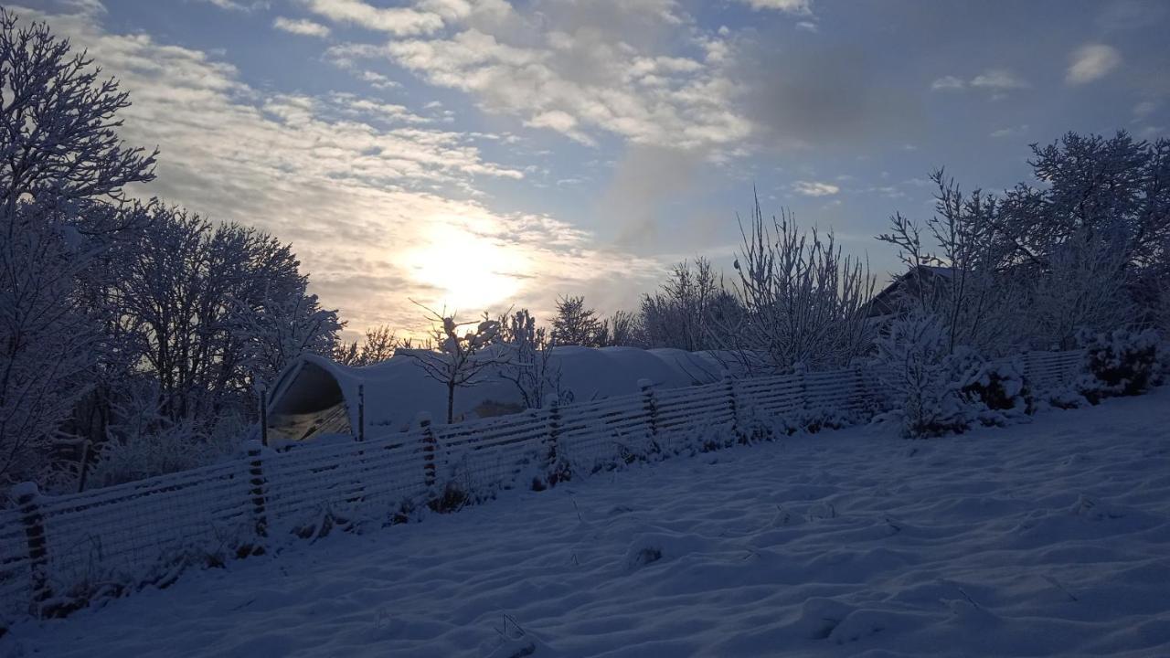 Les Jardins Des 3 Provinces- Gite Montcharvot Dış mekan fotoğraf