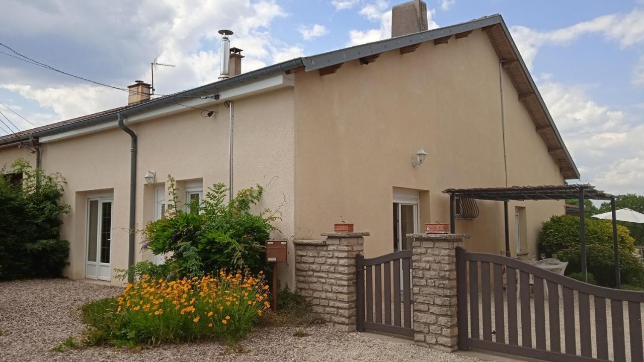 Les Jardins Des 3 Provinces- Gite Montcharvot Dış mekan fotoğraf