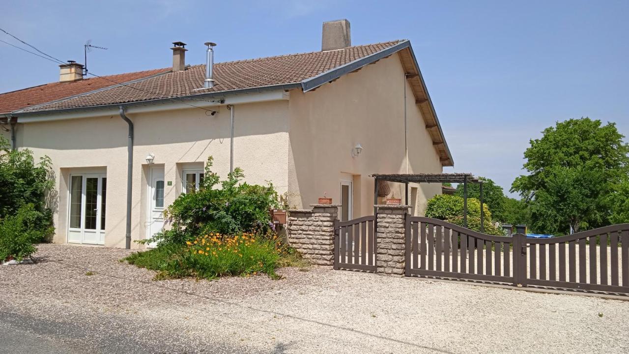 Les Jardins Des 3 Provinces- Gite Montcharvot Dış mekan fotoğraf